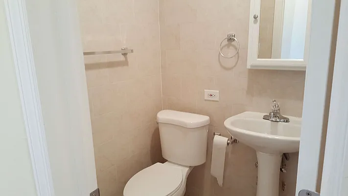 Rented by Naomi Property LLC | media 28