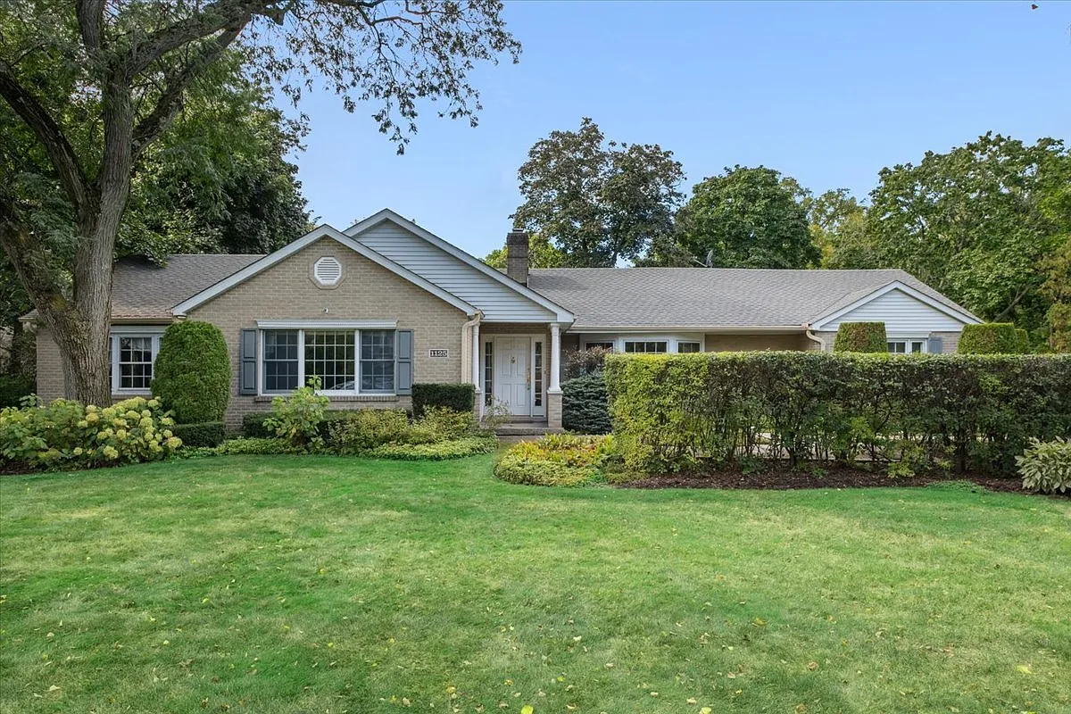 1125 Golfview Rd photo 1