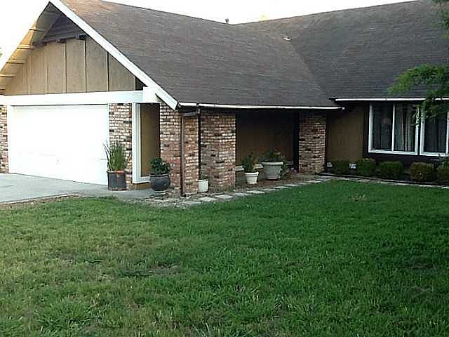 2nd image of 1542 Olive Ave