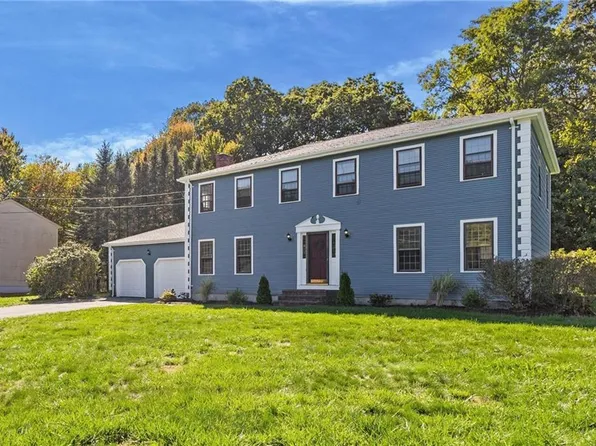 22 Briarwood Rd, Lincoln, RI 02865