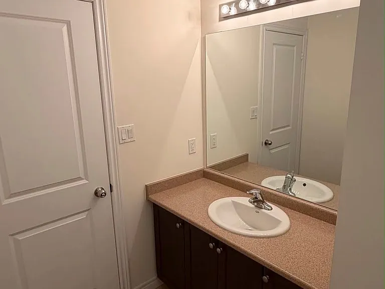 731 Potawatomi Cres — Photo 13