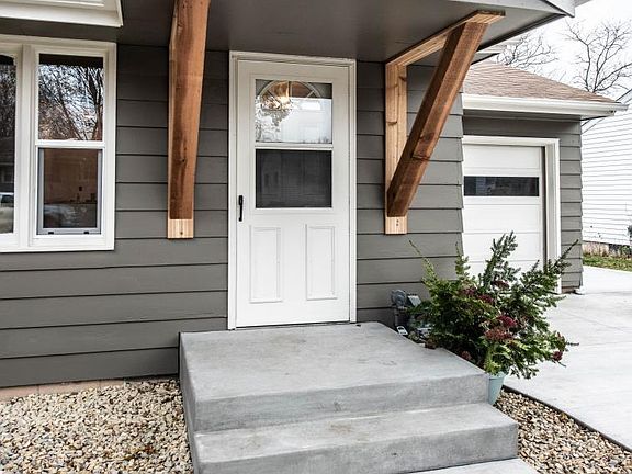 3rd image of 17 Park Dr