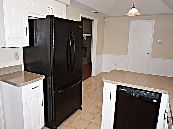 4th image of 6714 McCallum Blvd