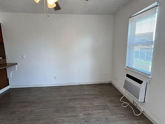 4th image of 306 N Davis Ave #B-3