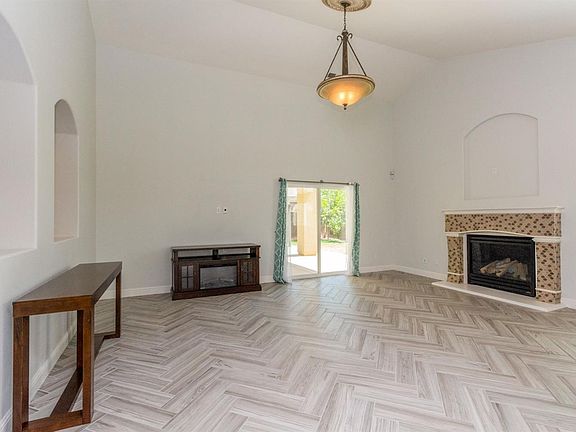 2nd image of 8582 N Garden Ave