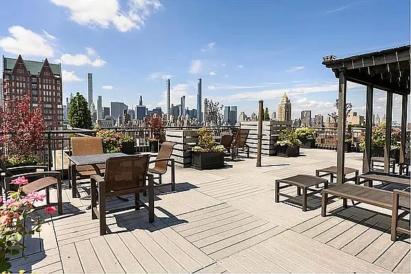 Rented by David Francis New York LLC | media 2