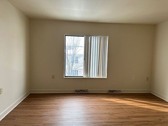 3rd image of 1300 Bigelow Dr APT 36