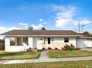307 9th St, Lynden, WA 98264