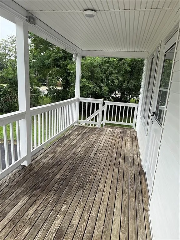 2 bed, 1.0 bath, 950 sqft, $2,300 — Photo 4