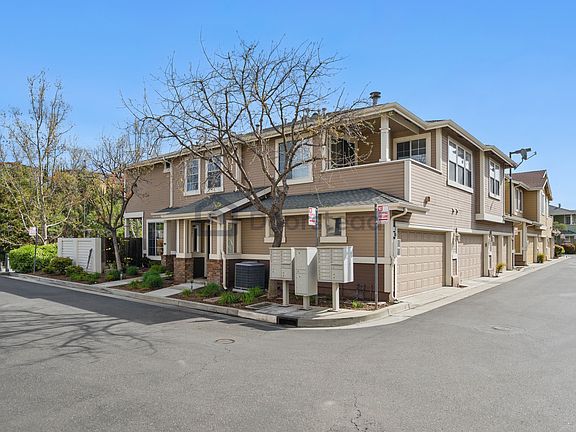 3rd image of 367 Maeve Ct