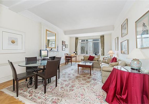 2nd image of 150 Central Park S #2210