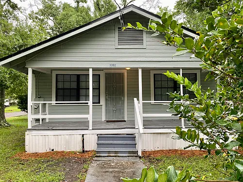 3302 Phyllis St Photo 1