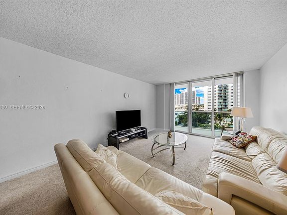 5th image of 19370 Collins Ave APT 502