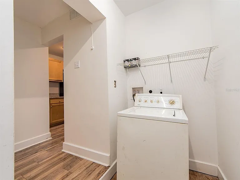 2242 Indian Ave S — Photo 8