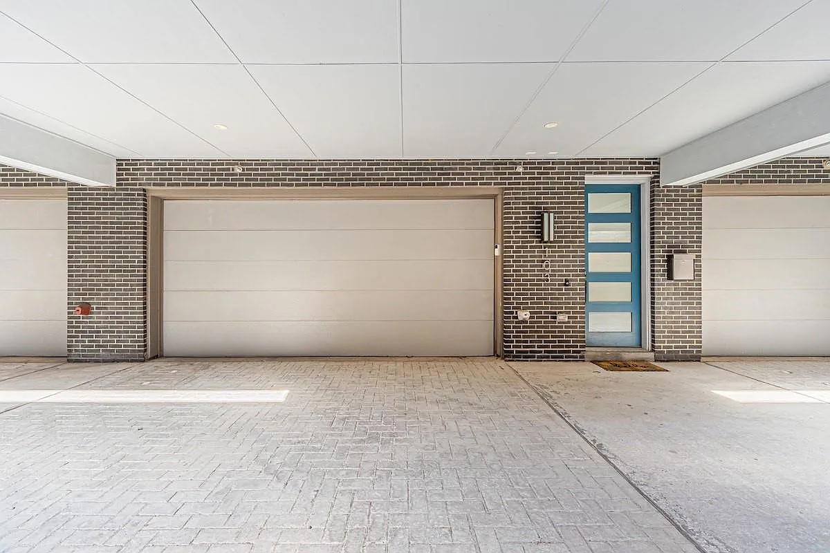 3 bed, 3.0 bath, 2232 sqft, $4,500 — Photo 2