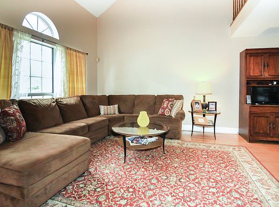 3rd image of 4027 Newport Ln #2-3