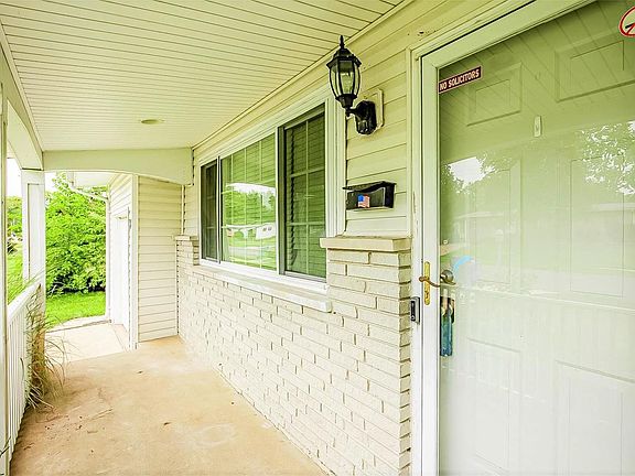 2nd image of 665 Madison Ln