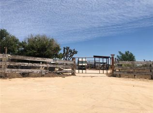 11629 Locust Ln, Apple Valley, CA 92308