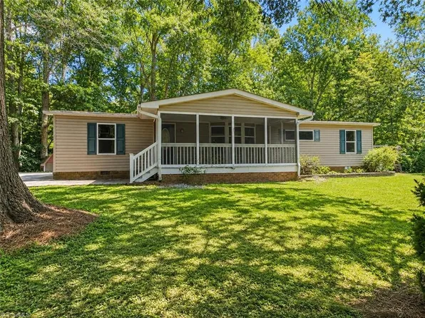 155 Trinity Dr, King, NC 27021
