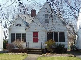 3937 Delmore Rd, Cleveland Heights, OH 44121