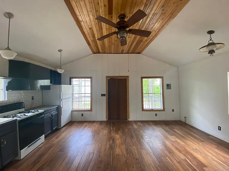 4506 Brady St #REAR — Photo 7