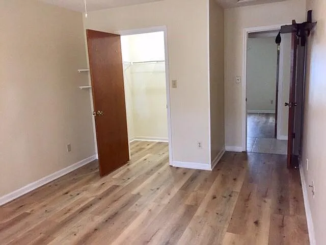 1097 Lovers Ln — Photo 9
