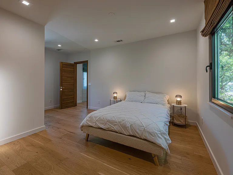 2806 Geronimo Trl — Photo 17