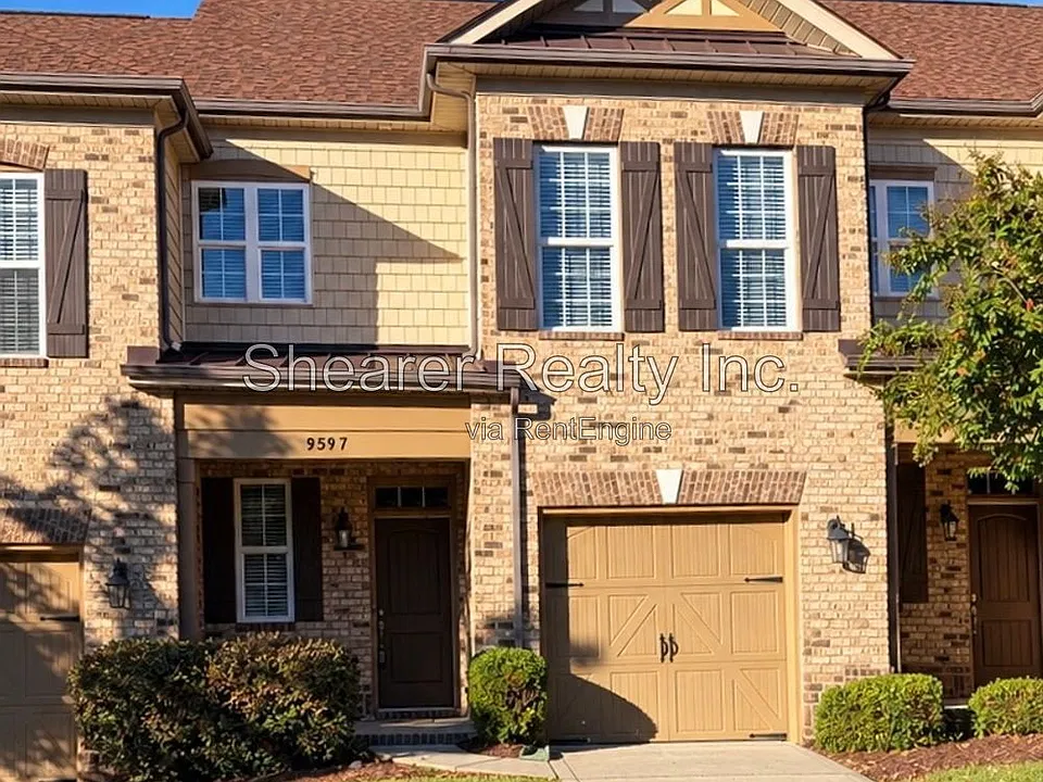 9597 Camberley Ave NW