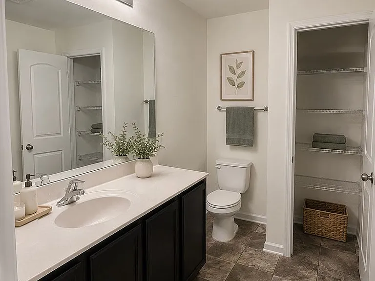 948 Brentwood Park Ln — Photo 15