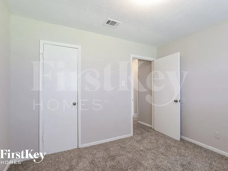 13361 Lake Breeze Ln — Photo 12