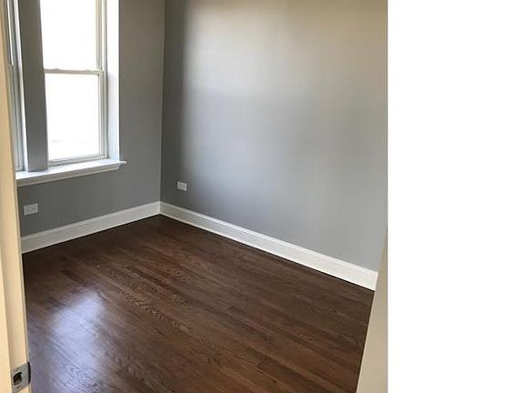 3rd image of 2408 W Arthington St #3R