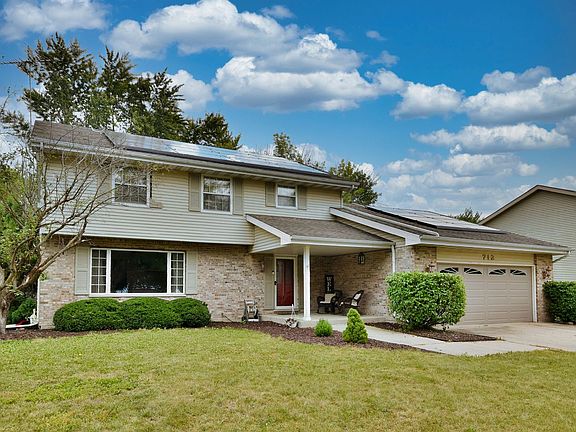 2nd image of 712 Fairlane Dr