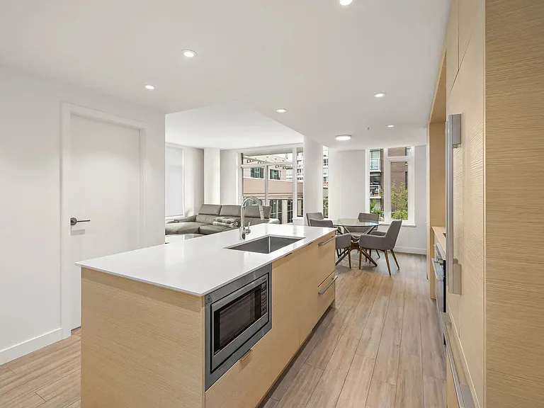 848 Yates St #403 — Photo 6