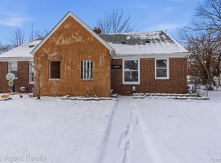 23089 Brittany Ave, Eastpointe, MI 48021