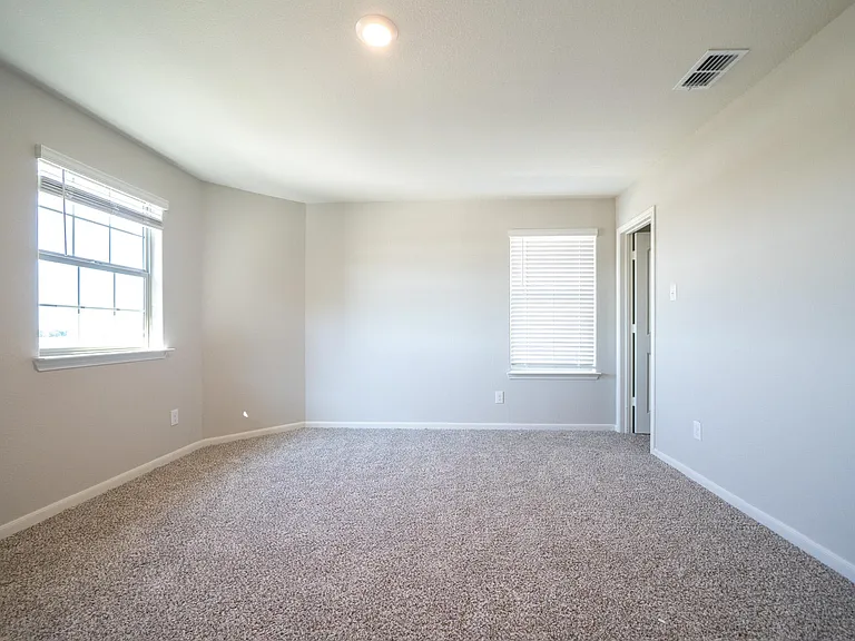 128 Emma Dr — Photo 16