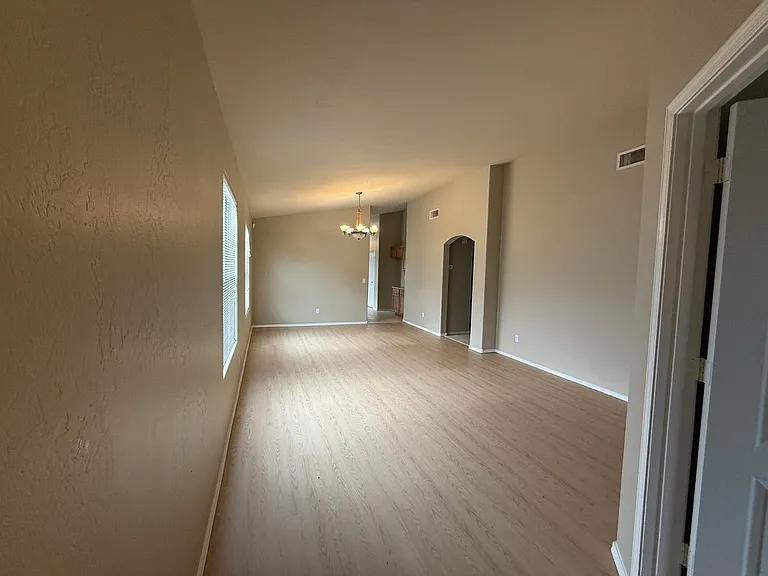 25214 W Clanton Ave — Photo 3