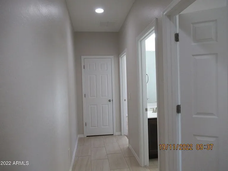 8530 W Flynn Ln — Photo 23