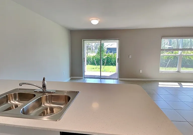 4731 Gillot Blvd — Photo 7