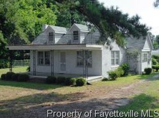 569 Cedar Creek Rd, Fayetteville, NC 28312