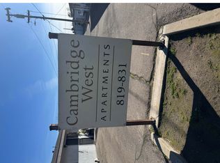 819 W Cambridge Ave #9, Fresno, CA 93705