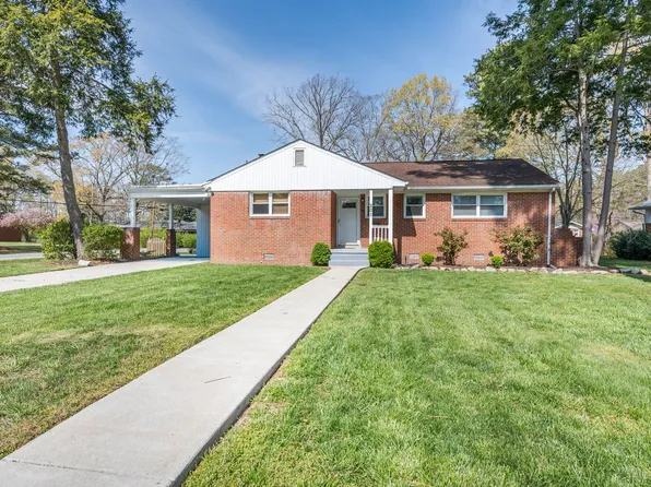 201 Stuttaford Dr, Sandston, VA 23150