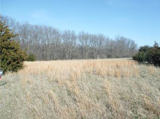 Fox Ln, Ozawkie, KS 66070