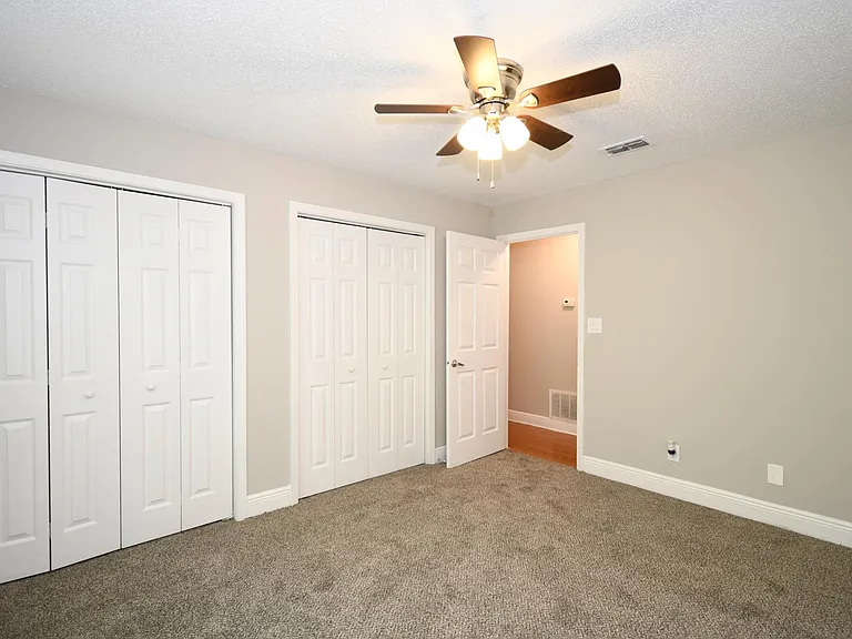 8308 Santa Fe Pkwy — Photo 11