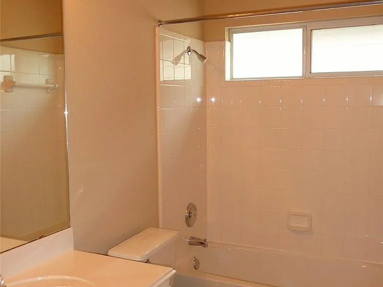 2716 Costa Azul Cv — Photo 32