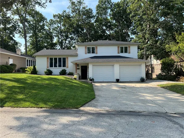 683 N Antler Dr, Mt Zion, IL 62549