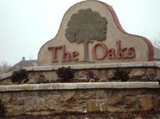 442 S Oaks Dr, Springfield, MO 65809