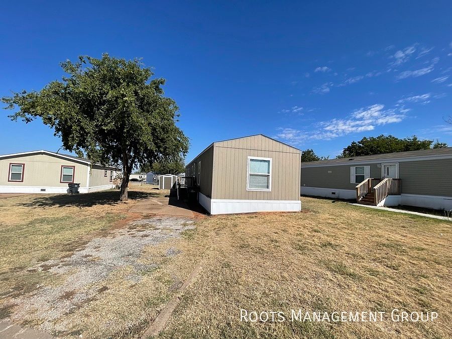 1st image of 122 Becky Dr #122