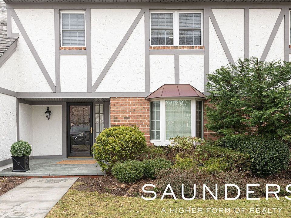 1st image of 10 Leland Ln Unit 3