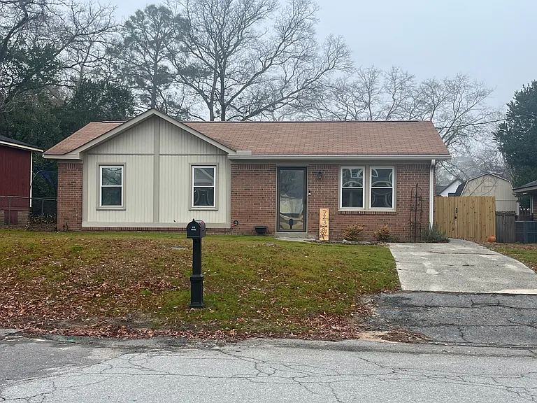 723 Poplar St — Photo 8