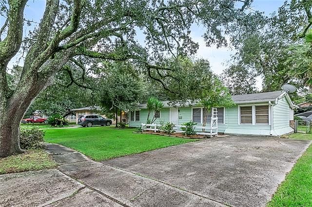 1st image of 6001 Berkley Dr